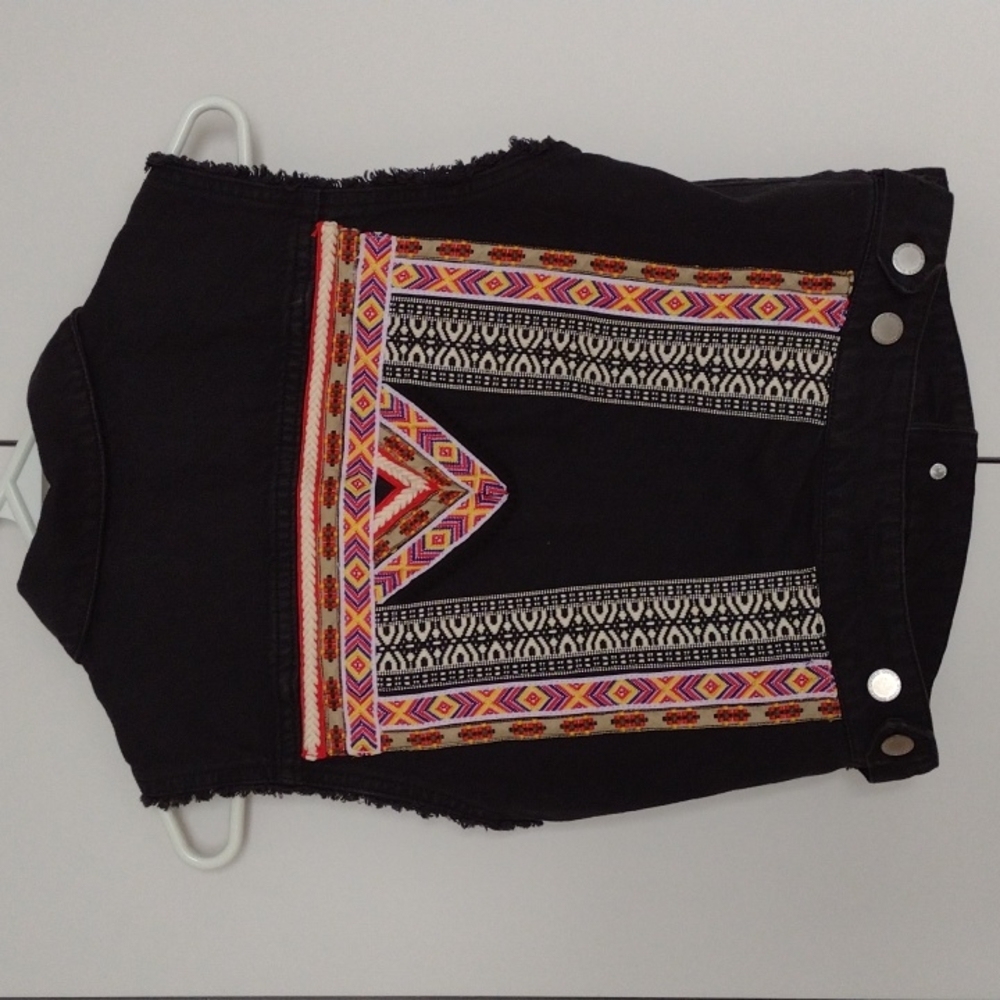 🌸 H&M COACHELLA DENIM VEST EUC